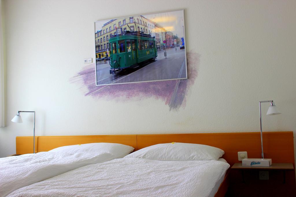 Hotel Muenchnerhof Basel Bagian luar foto